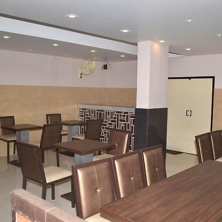 Hotel Sapphire Junagadh Exterior foto