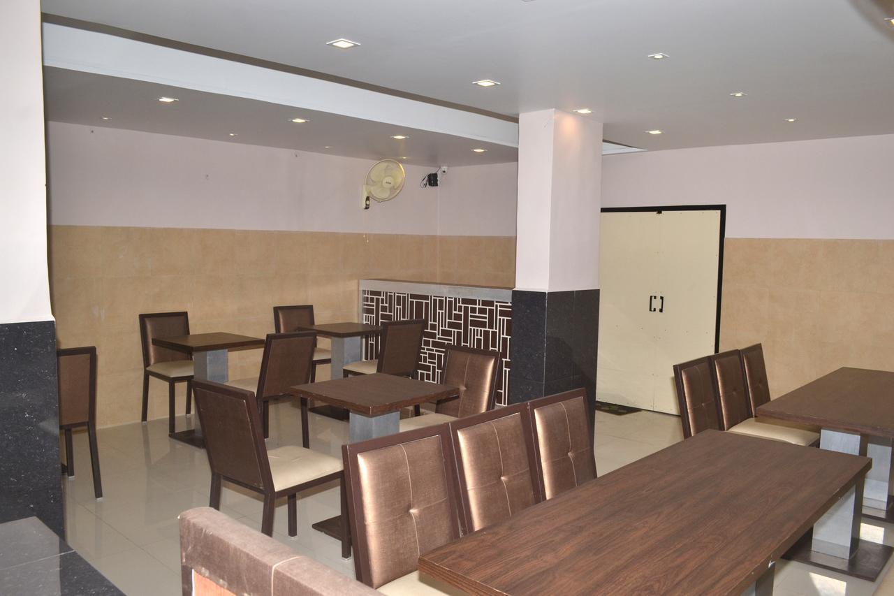 Hotel Sapphire Junagadh Exterior foto