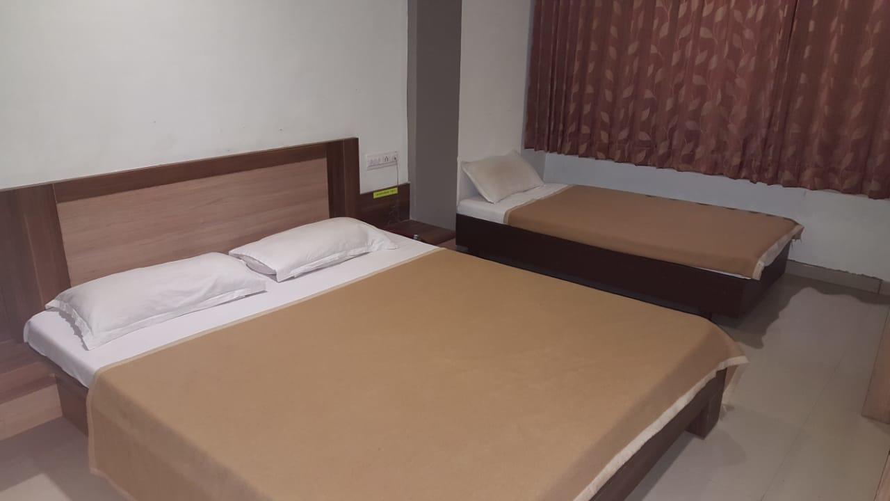 Hotel Sapphire Junagadh Exterior foto